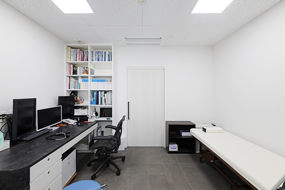 医療法人甲申会 岸医院　院内